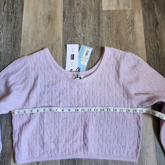 NWT SET HIGH-RISE MIDI SWEATER SKIRT AND TOP SWEATER - Picture 4 of 15